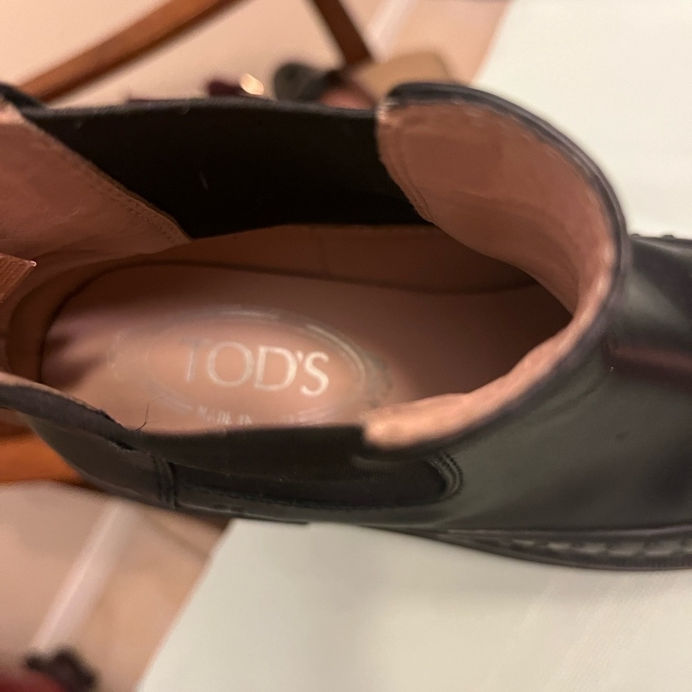 Tod's Black Leather Brogue Chelsea Boots size EU 35.5 US 5 - 5.5 - Picture 7 of 11